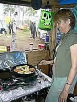 Fried bannock! (135kb)